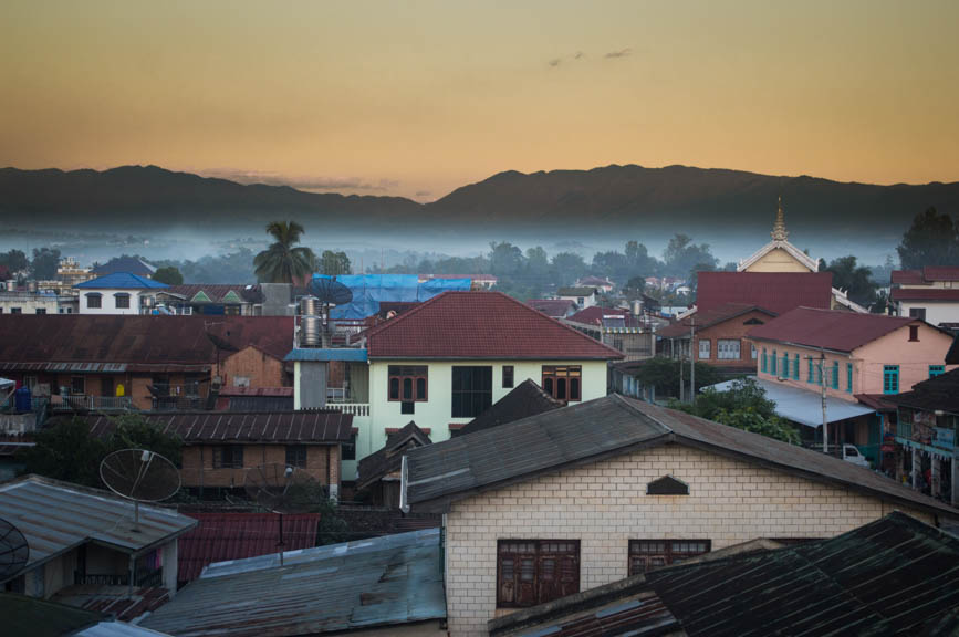 Kyaing tong evening mist