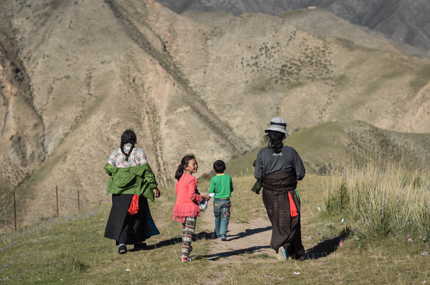 Labrang mountain walk