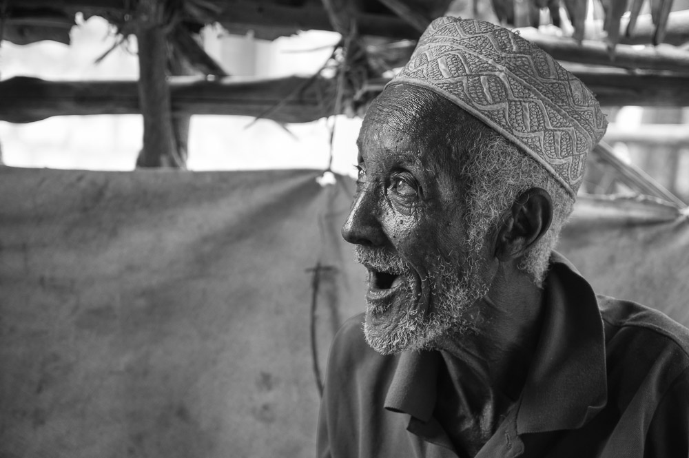 Lamu Tamu part 2 old man