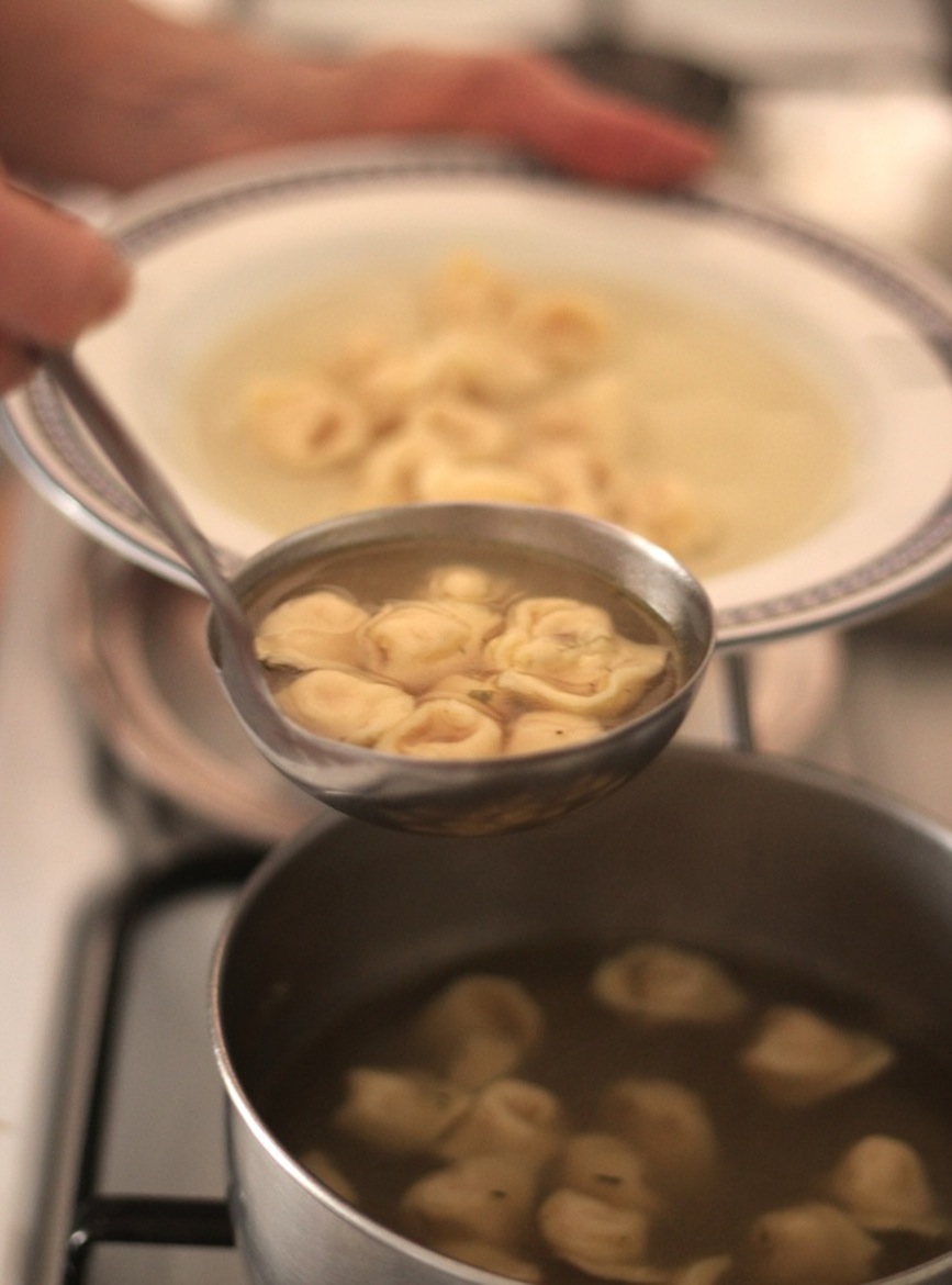 cappelletti in brodo