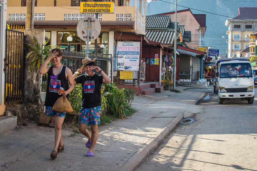 doppelgangers-laos