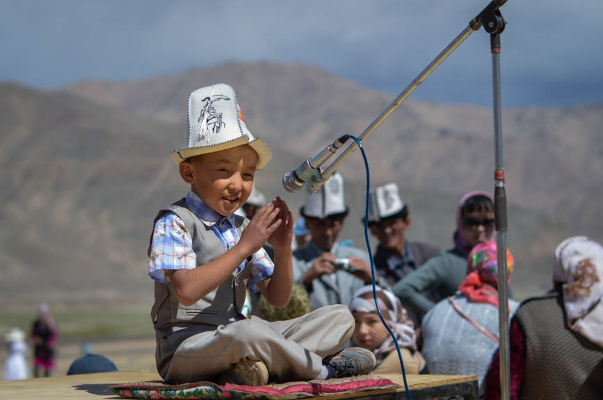 singing child